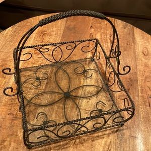 Southern Living at Home wrought iron Jamestown Centerpiece w/glass insert